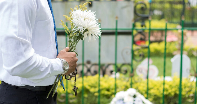 Dependable transport is important for funerals. Our funeral transfers chauffeurs provide a range of premium vehicle options.